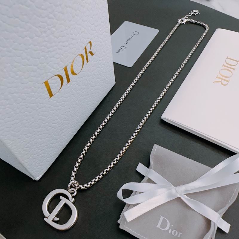 Dior Necklace 05lyr337